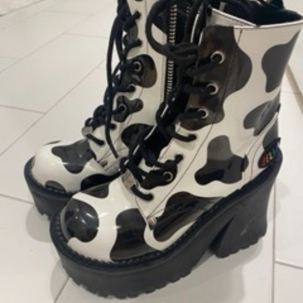 dELiA*s by Dolls Kill Platform Boots